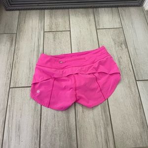 Lululemon Sonic Pink Speed Ups 2.5”💗